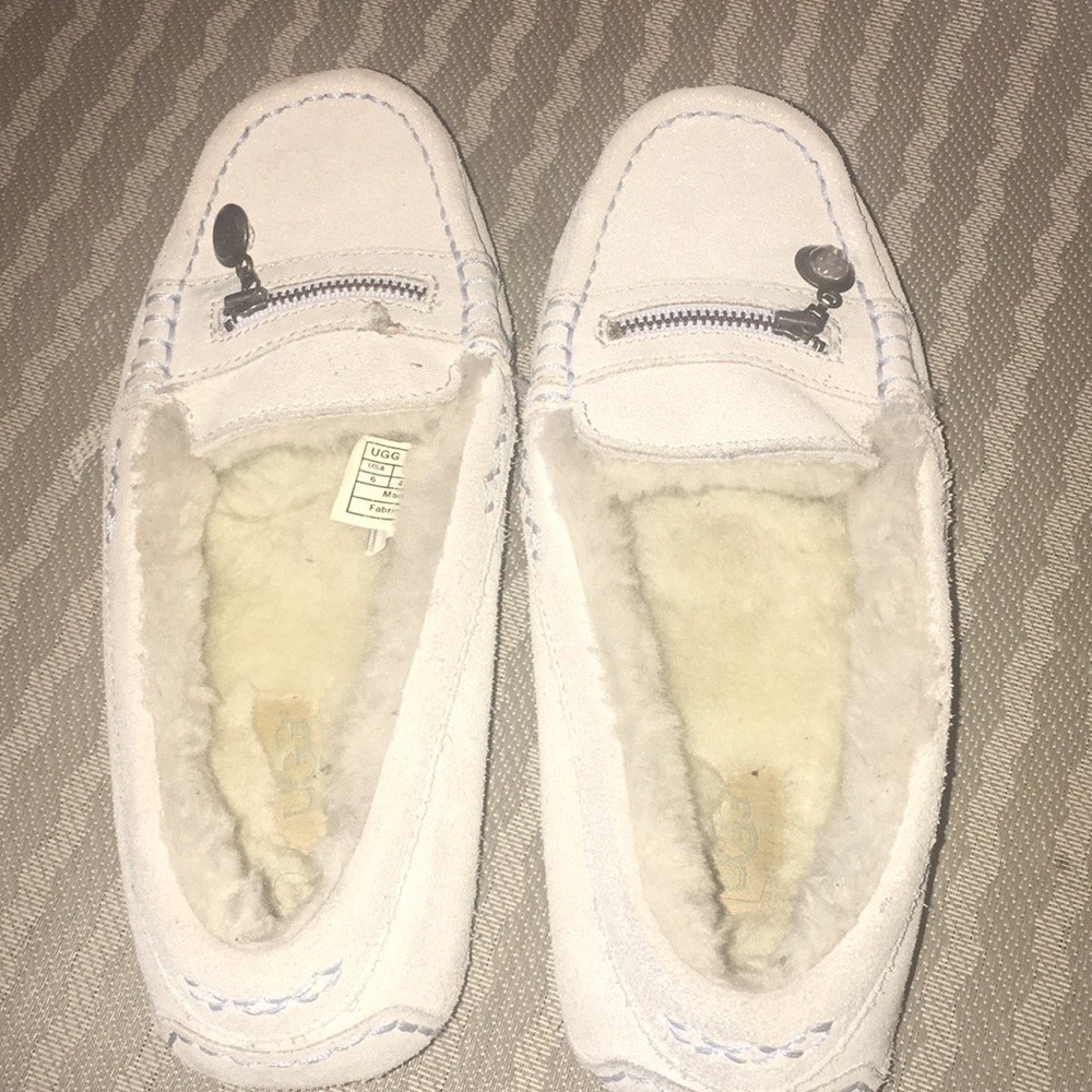 UGG